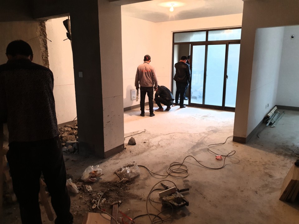 đây là lúc chúng tôi lấp đặt hệ thống sưởi nền